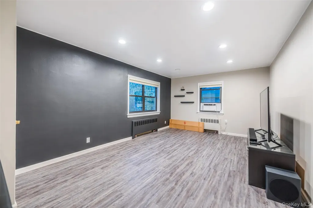 220-16 73 Avenue Bayside NY 11364