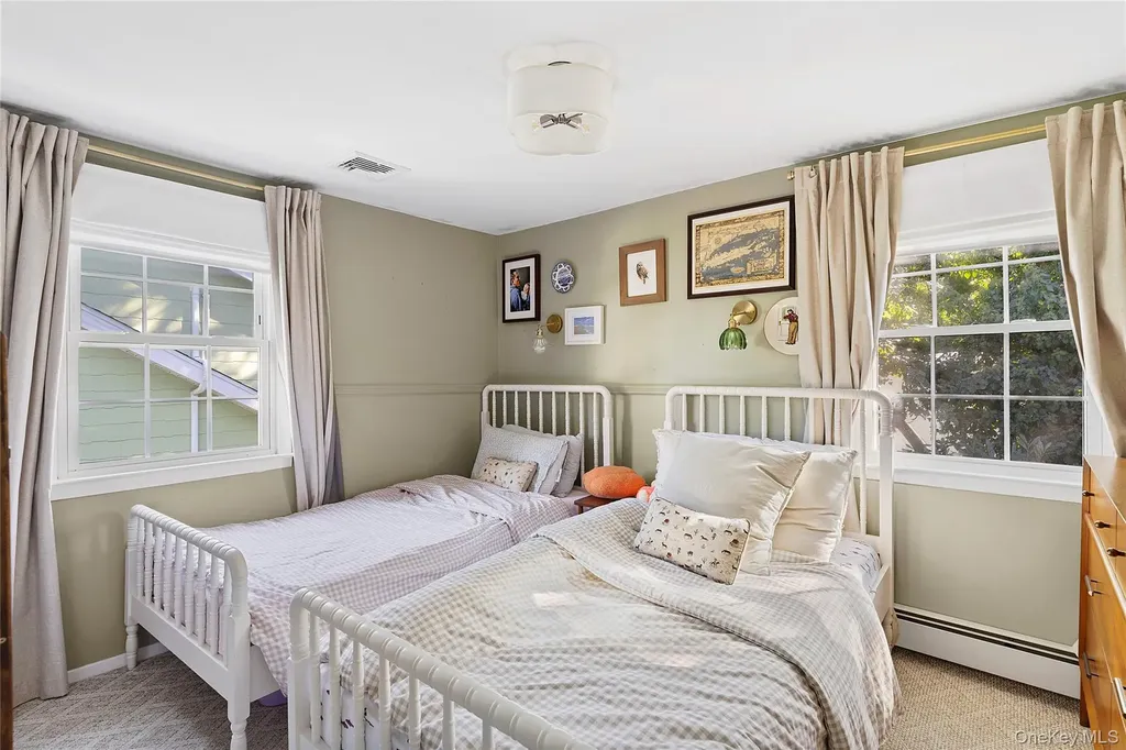 71 15th Avenue Sea Cliff NY 11579