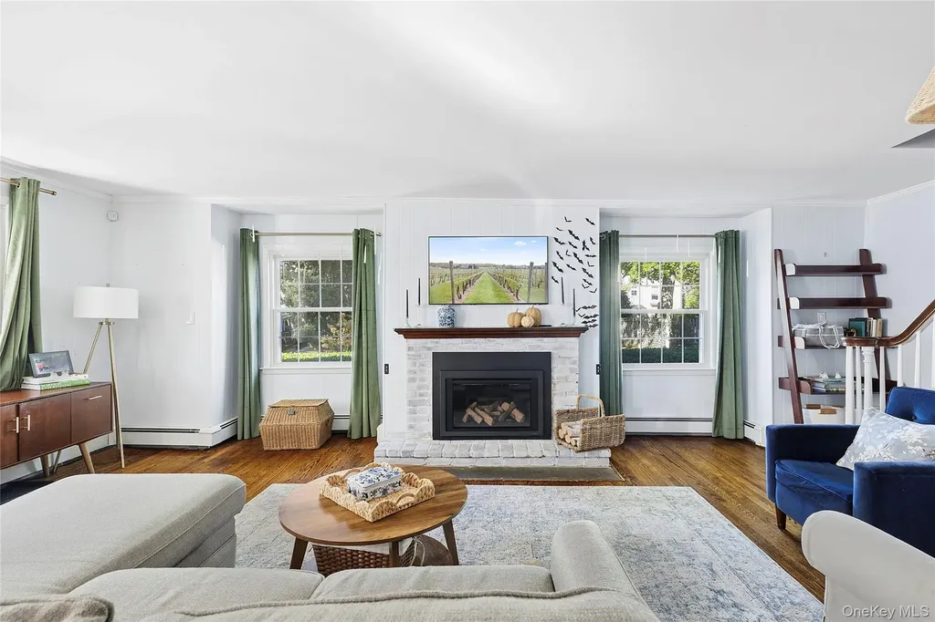 71 15th Avenue Sea Cliff NY 11579