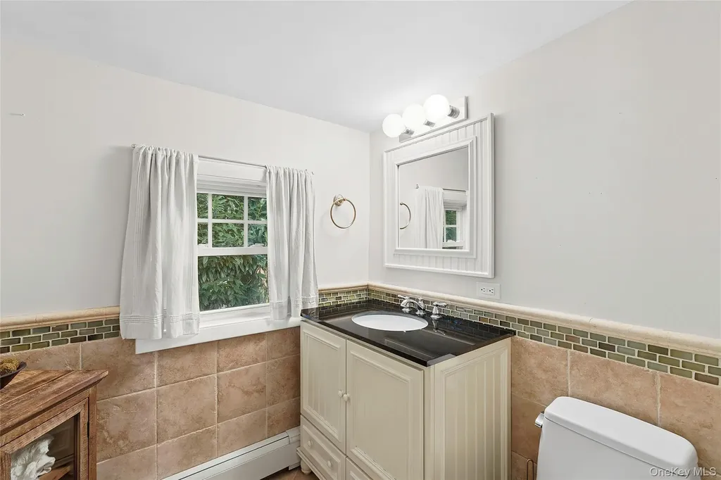 71 15th Avenue Sea Cliff NY 11579