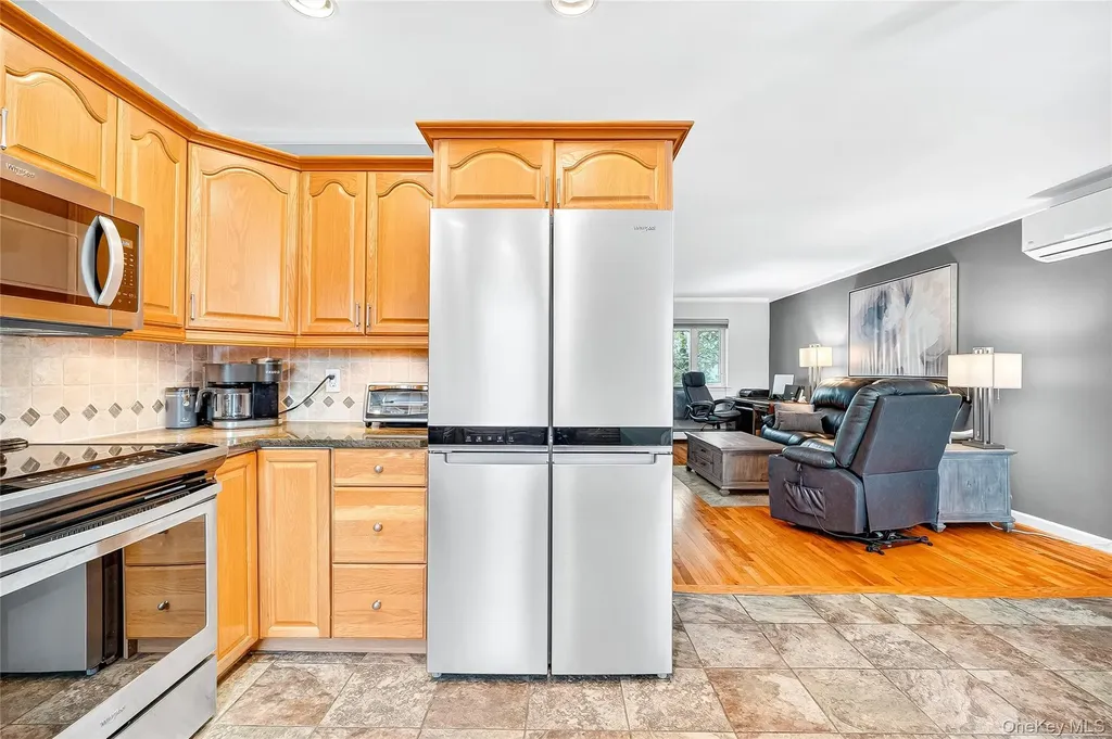 280 Throggs Neck Boulevard Bronx NY 10465