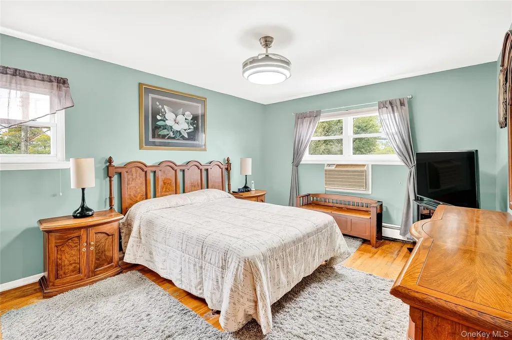280 Throggs Neck Boulevard Bronx NY 10465