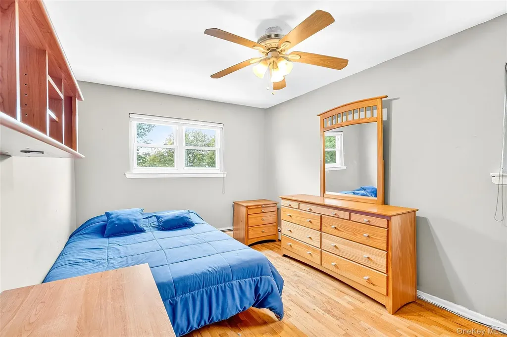 280 Throggs Neck Boulevard Bronx NY 10465