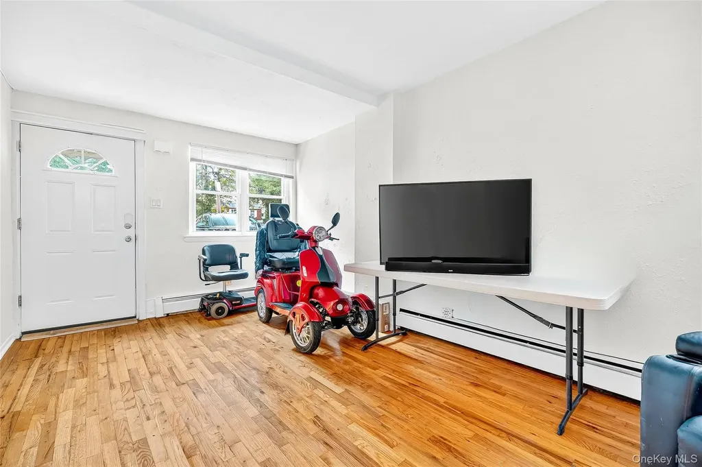 280 Throggs Neck Boulevard Bronx NY 10465