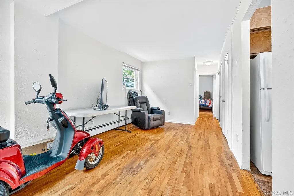 280 Throggs Neck Boulevard Bronx NY 10465