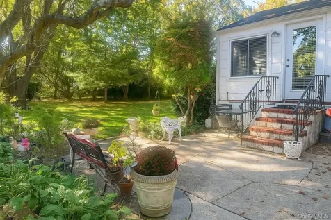 2 Flower Hill Lane Bay Shore NY 11706