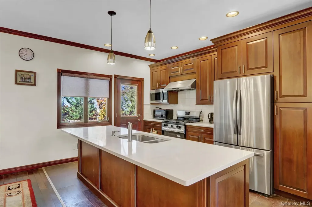300 Ellen Place Jericho NY 11753