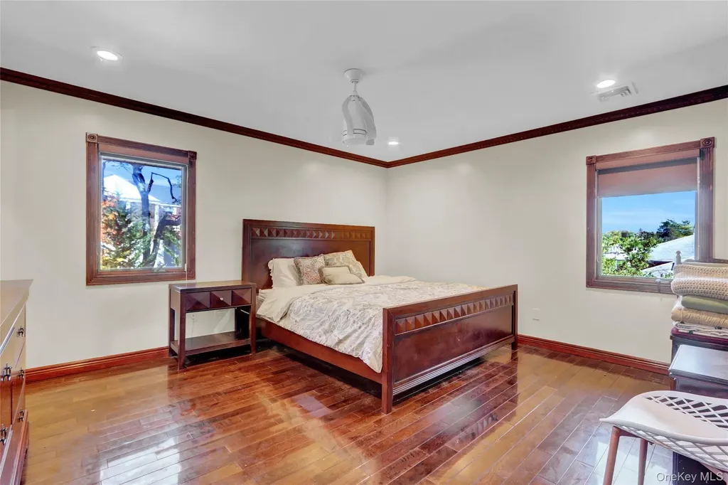 300 Ellen Place Jericho NY 11753