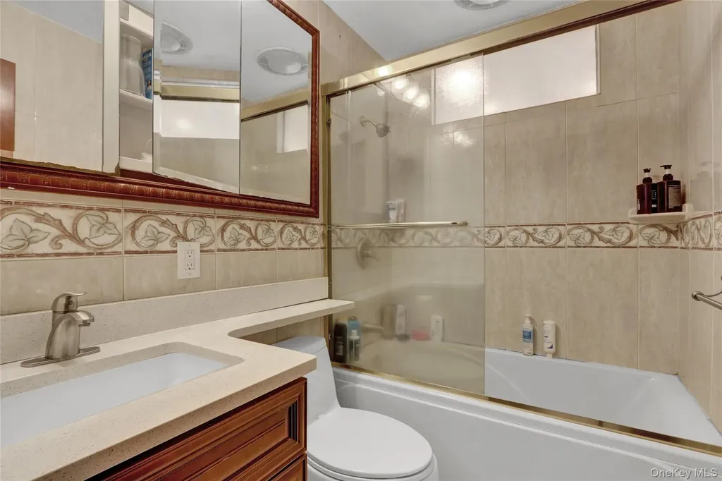 300 Ellen Place Jericho NY 11753