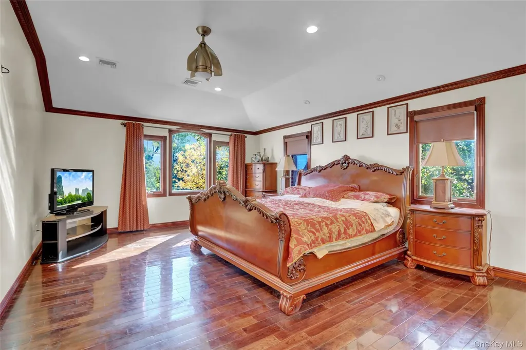 300 Ellen Place Jericho NY 11753