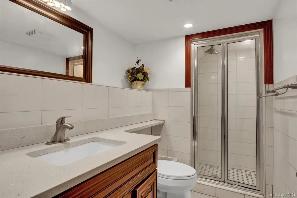 300 Ellen Place Jericho NY 11753