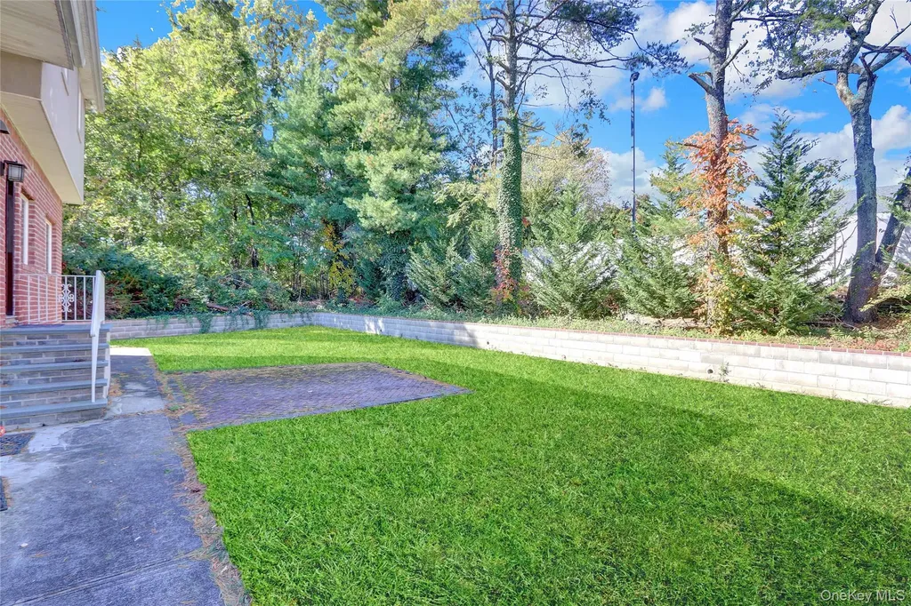 300 Ellen Place Jericho NY 11753