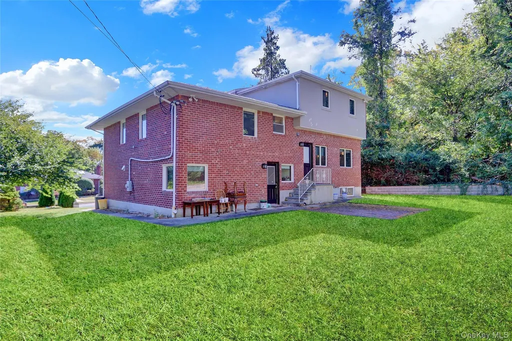 300 Ellen Place Jericho NY 11753