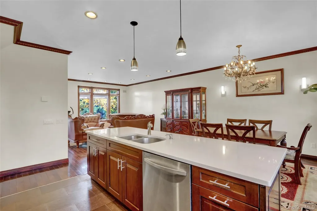 300 Ellen Place Jericho NY 11753