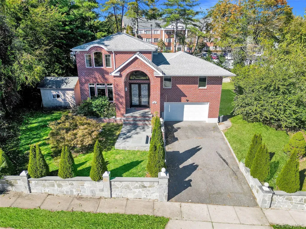 300 Ellen Place Jericho NY 11753