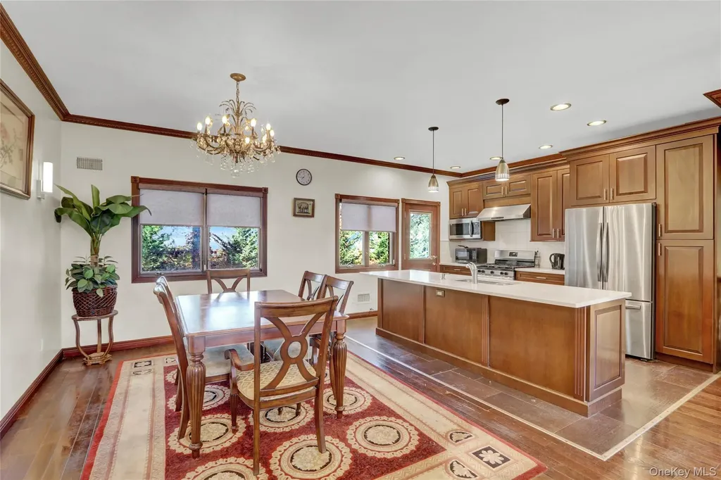 300 Ellen Place Jericho NY 11753