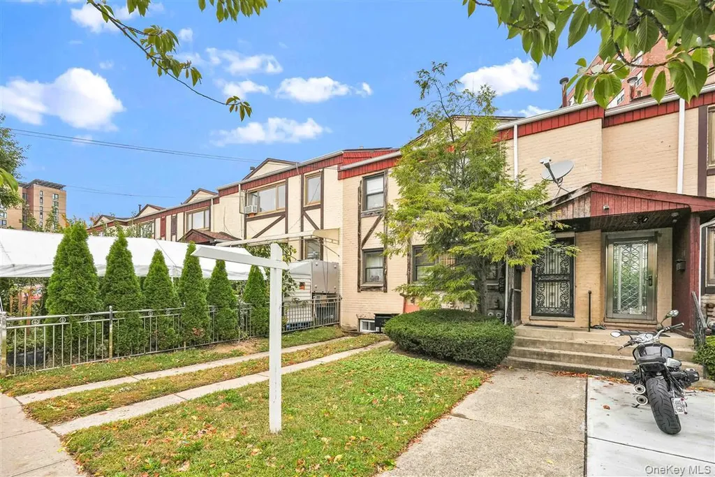 111-09A 62 Drive Forest Hills NY 11375
