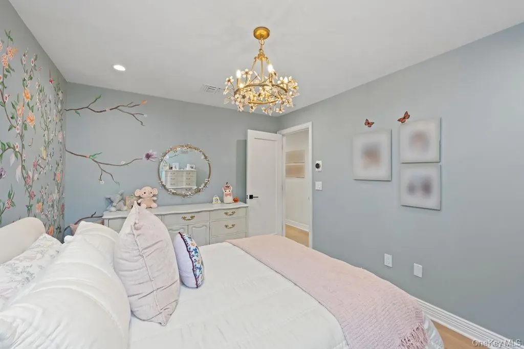 93 Beacon Avenue Staten Island NY 10306