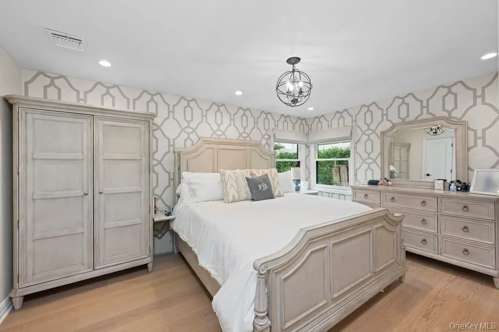 93 Beacon Avenue Staten Island NY 10306