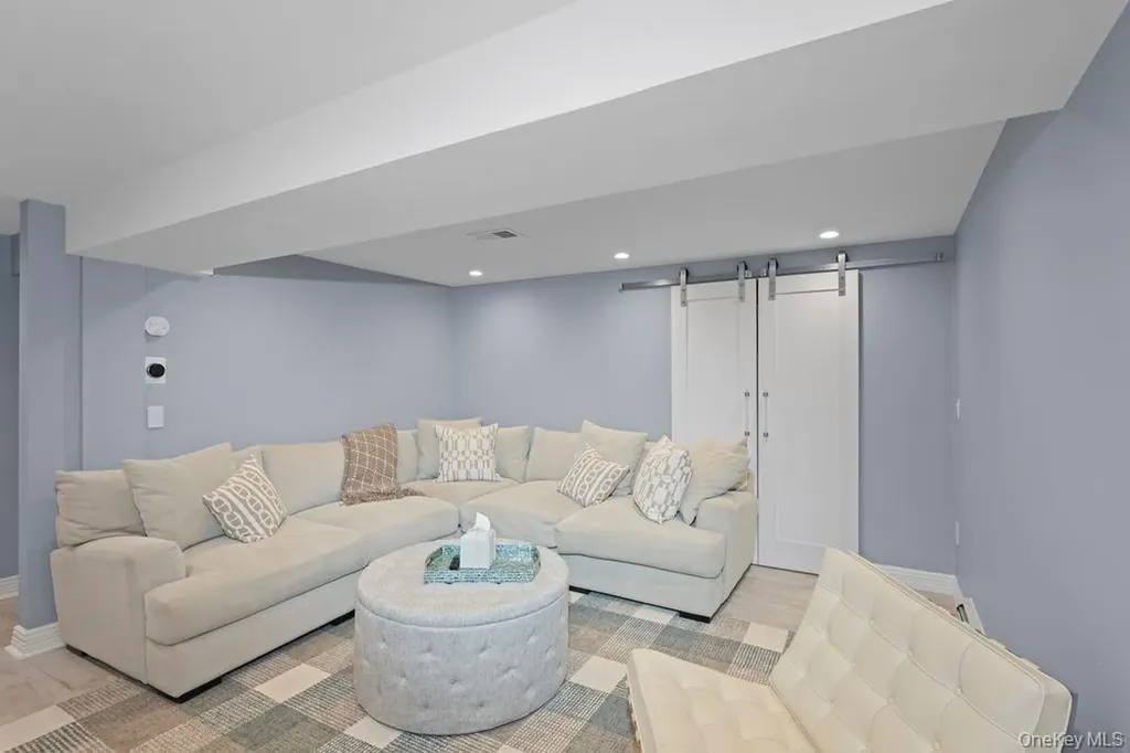 93 Beacon Avenue Staten Island NY 10306