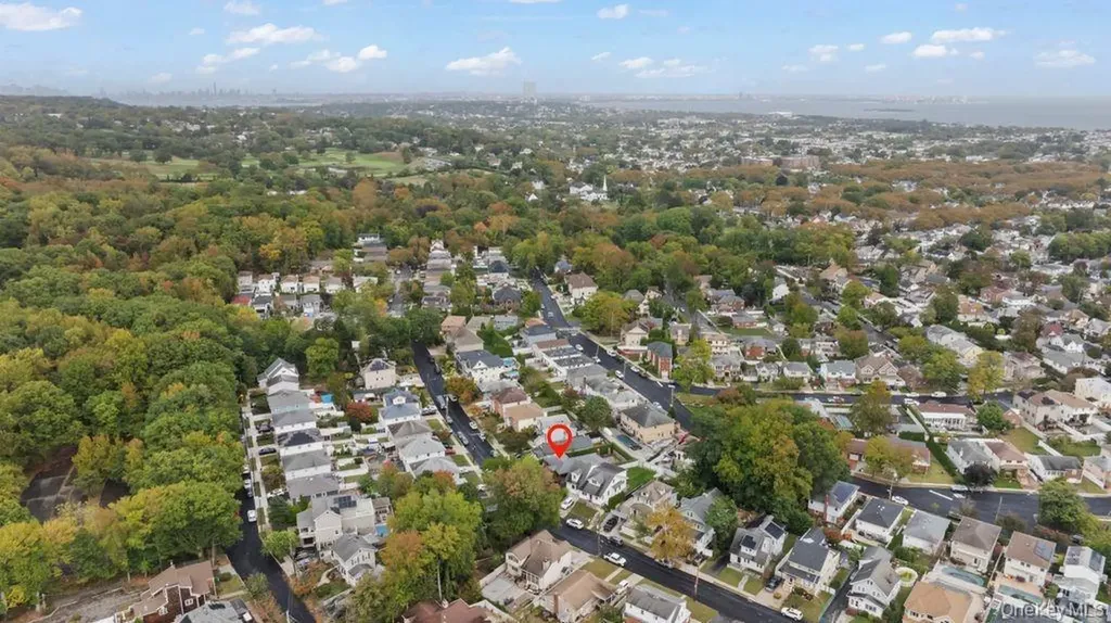 93 Beacon Avenue Staten Island NY 10306