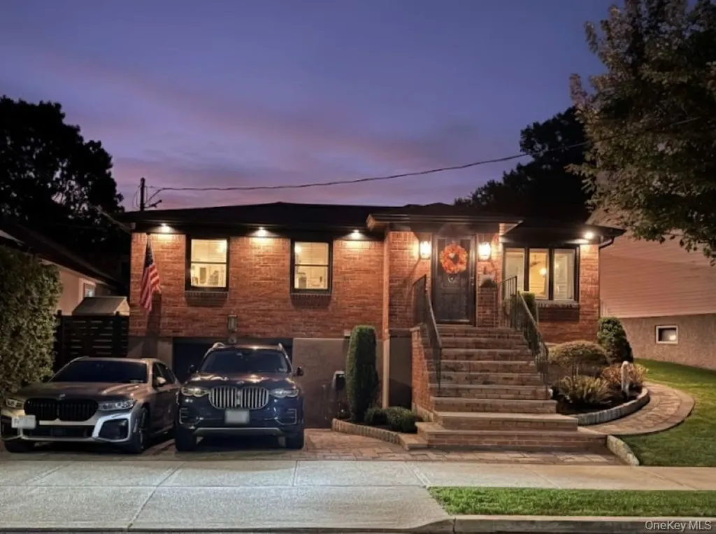 93 Beacon Avenue Staten Island NY 10306