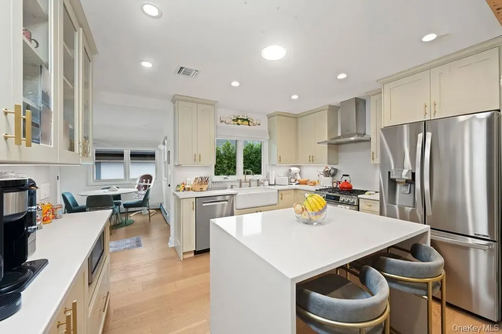 93 Beacon Avenue Staten Island NY 10306