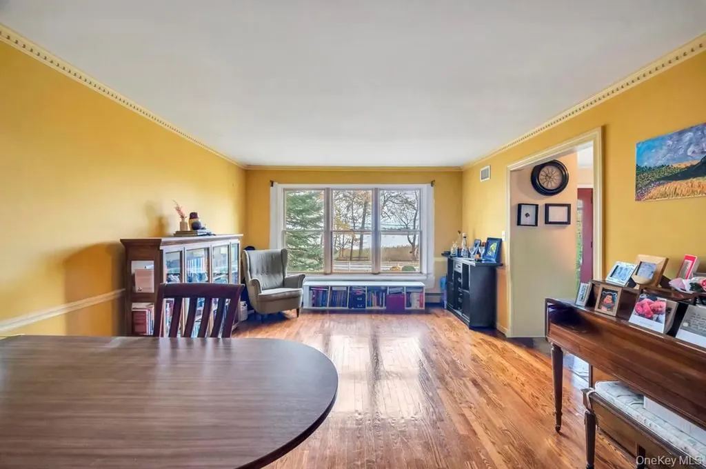 39 Bevin Road Northport NY 11768
