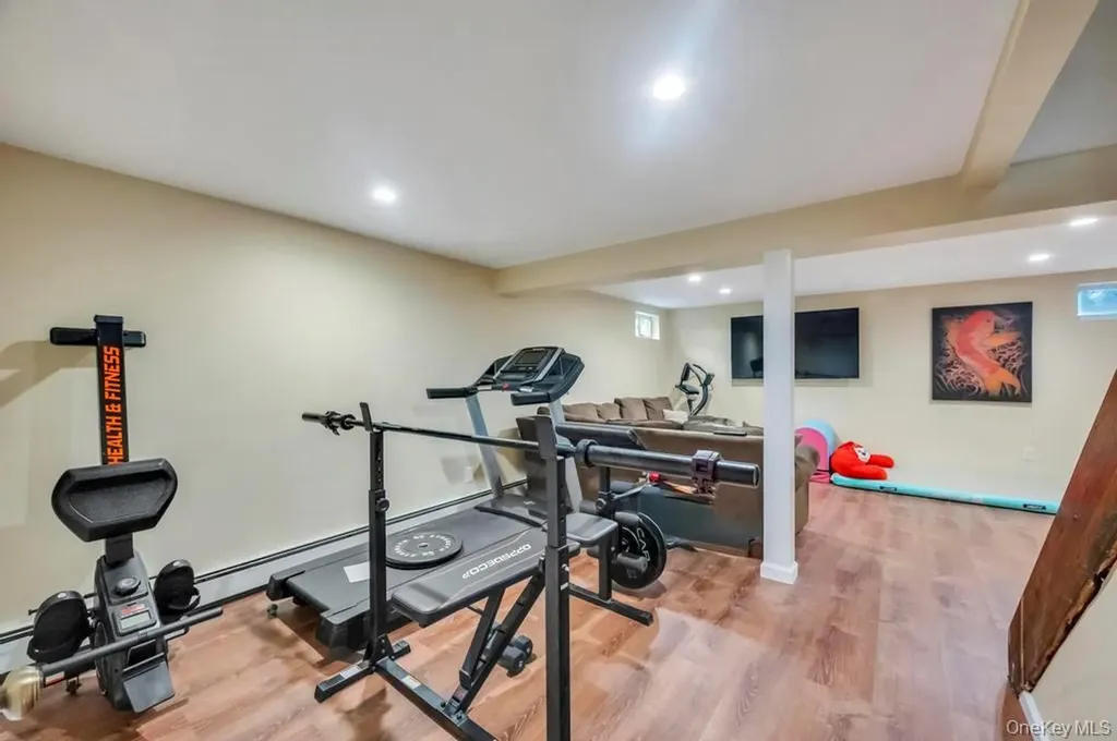 39 Bevin Road Northport NY 11768