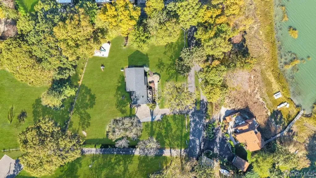 39 Bevin Road Northport NY 11768