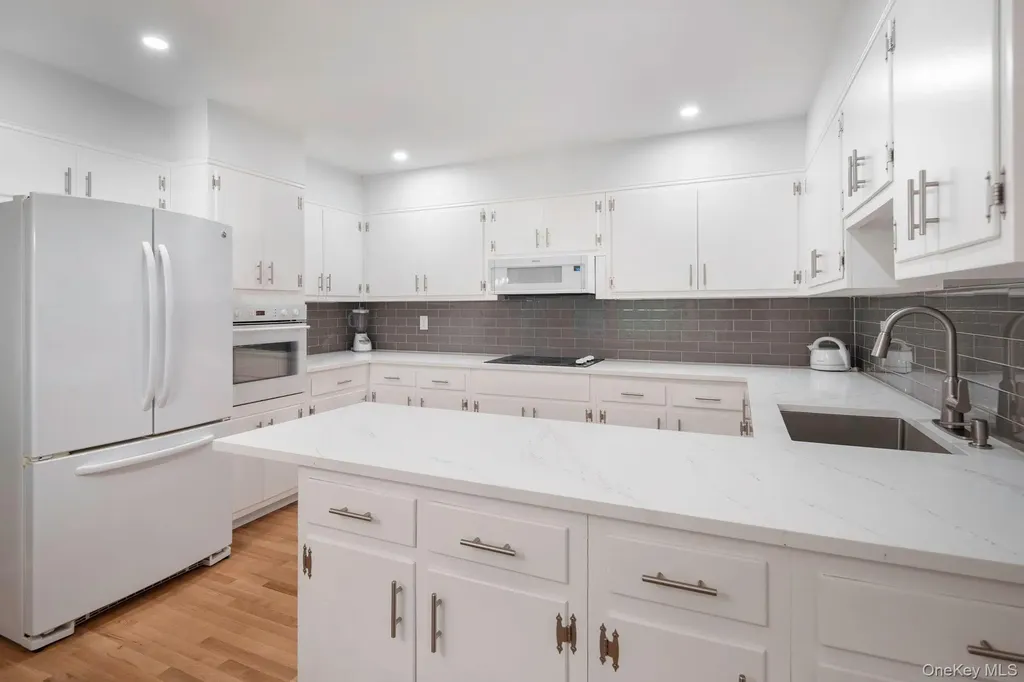 111 Seven Bridges Road Chappaqua NY 10514