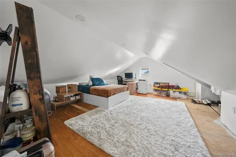 163-37 15 Drive Beechhurst NY 11357