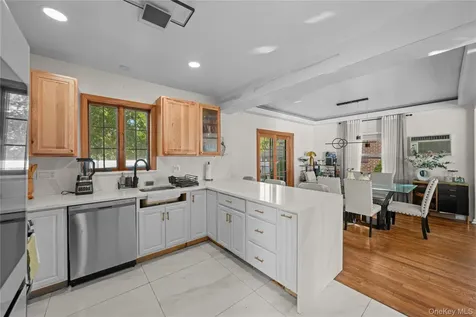 163-37 15 Drive Beechhurst NY 11357