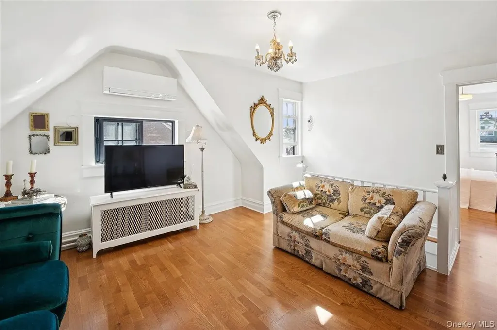 127 Villa Avenue Yonkers NY 10704