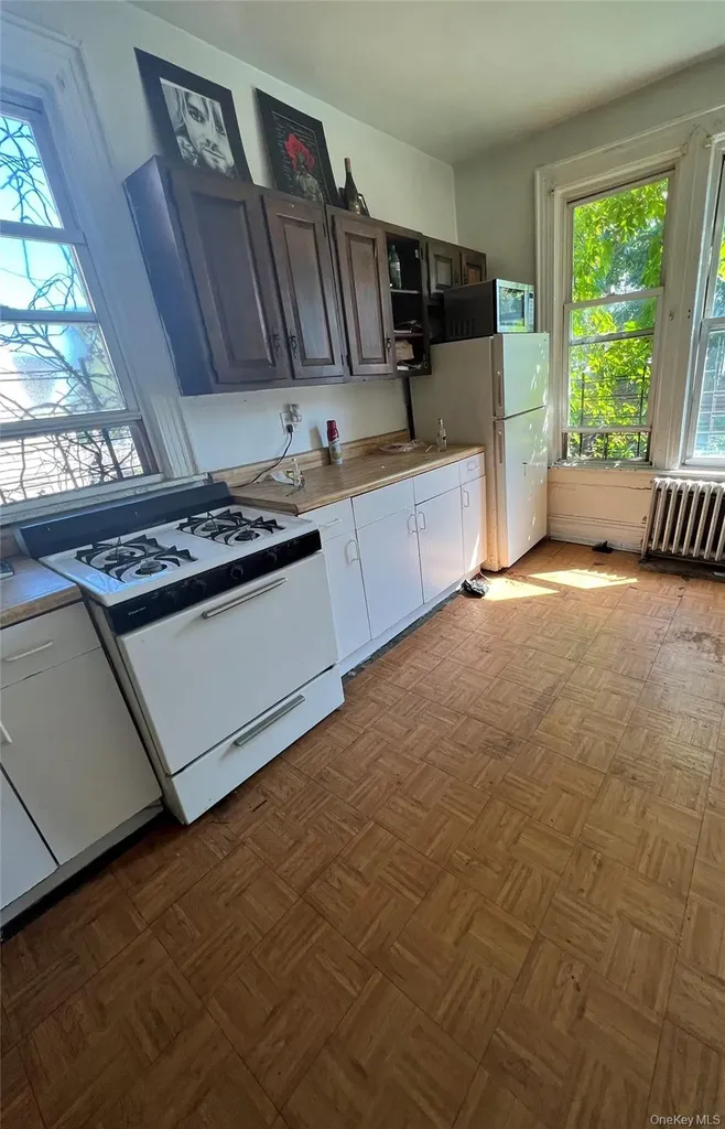 282 Reservoir Place Bronx NY 10467