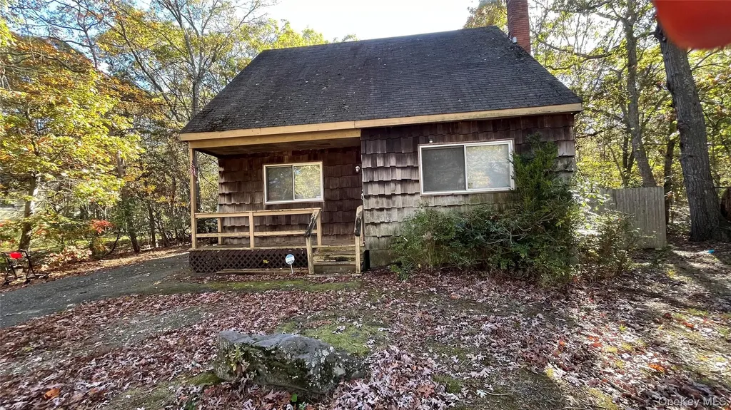 58 Norfleet Lane Coram NY 11727