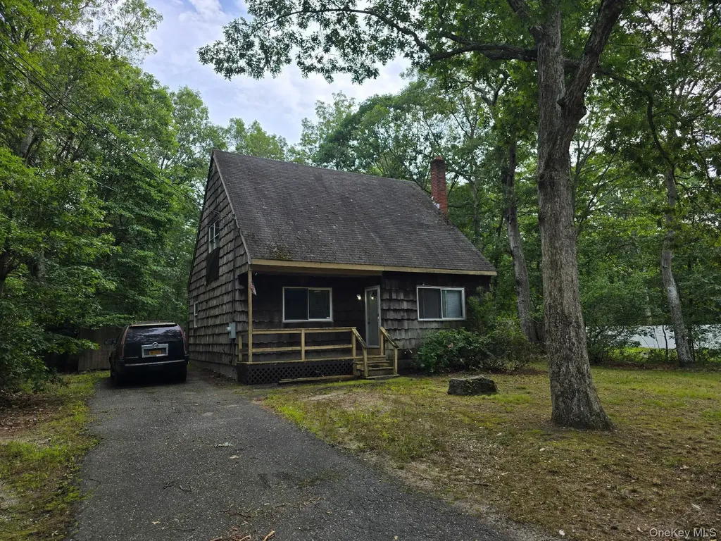 58 Norfleet Lane Coram NY 11727
