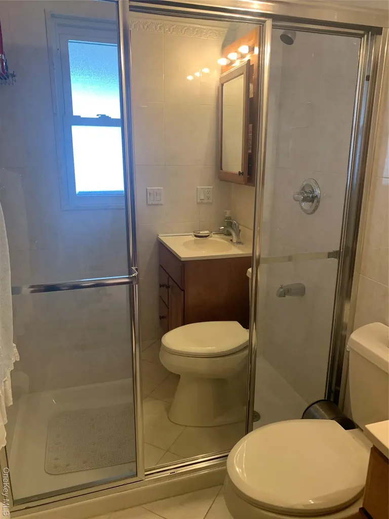 15817 90th Street Howard Beach NY 11414