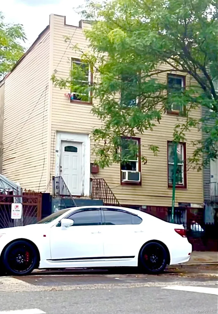 32 Cedar Street Brooklyn NY 11221