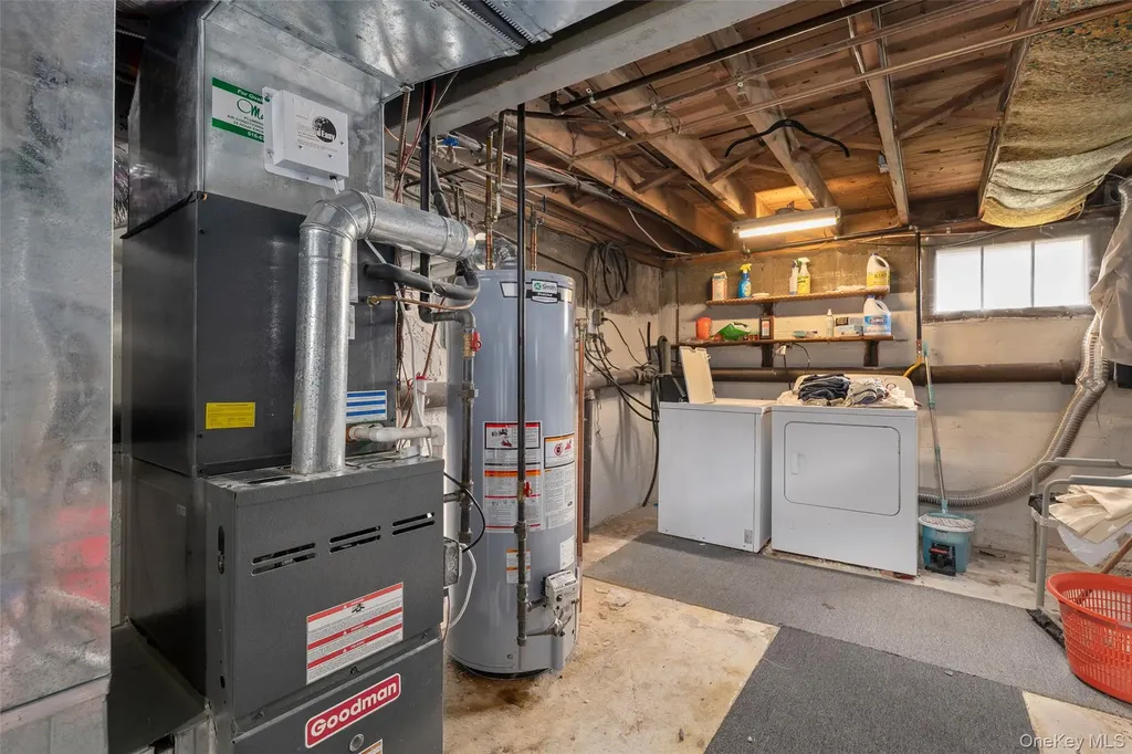 2975 Oceanside Road Oceanside NY 11572