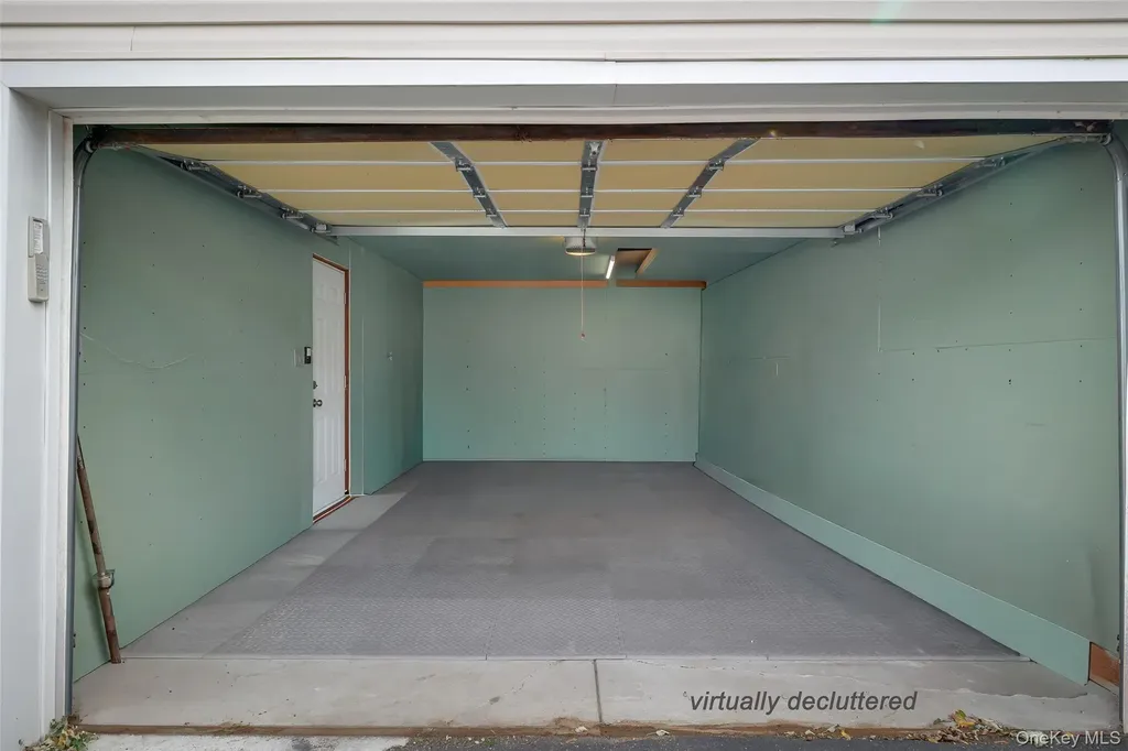 2975 Oceanside Road Oceanside NY 11572