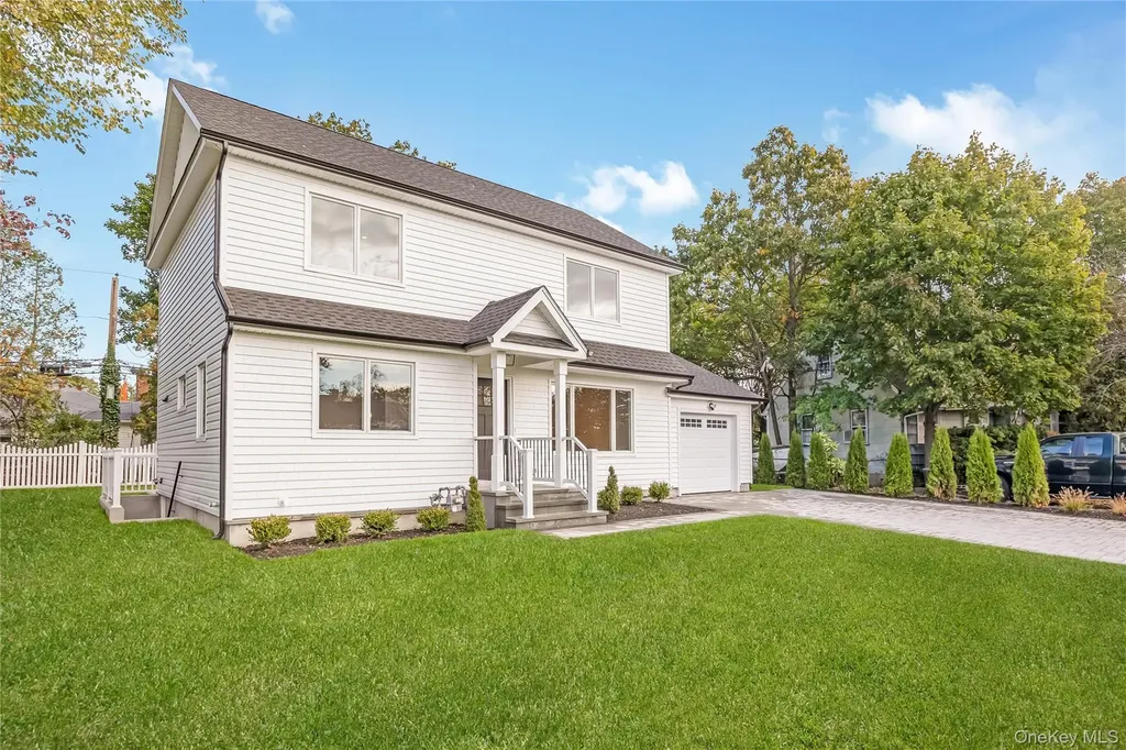 985 Douglas Avenue Wantagh NY 11793