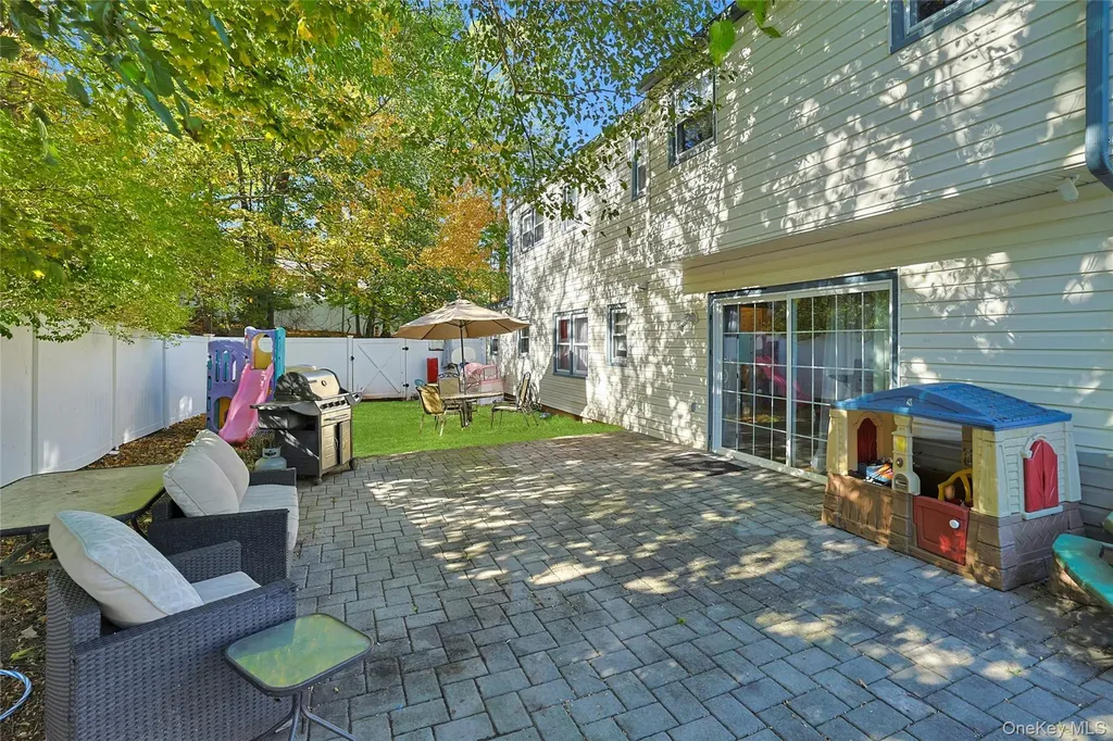 2 Lancaster Drive Suffern NY 10901