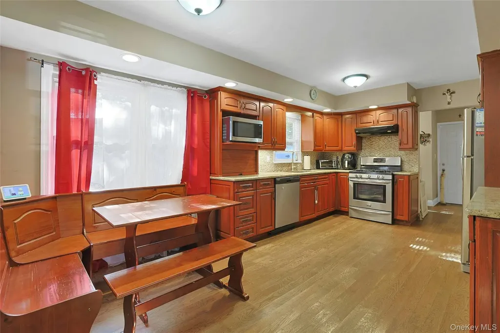 2 Lancaster Drive Suffern NY 10901