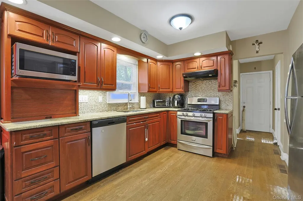 2 Lancaster Drive Suffern NY 10901