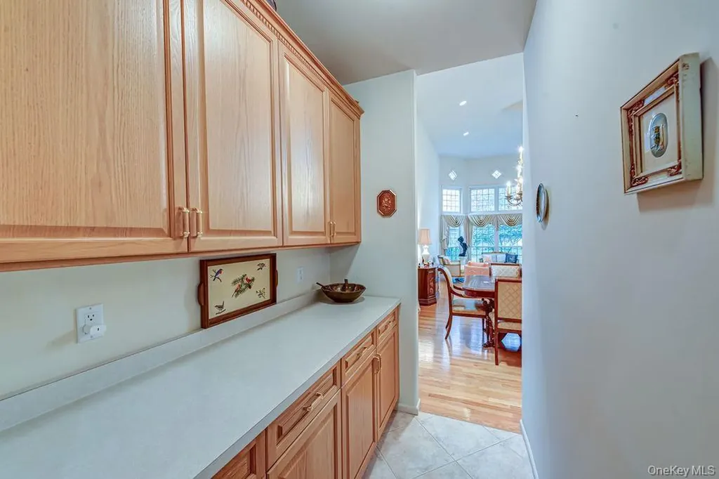174 Sagamore Drive Plainview NY 11803