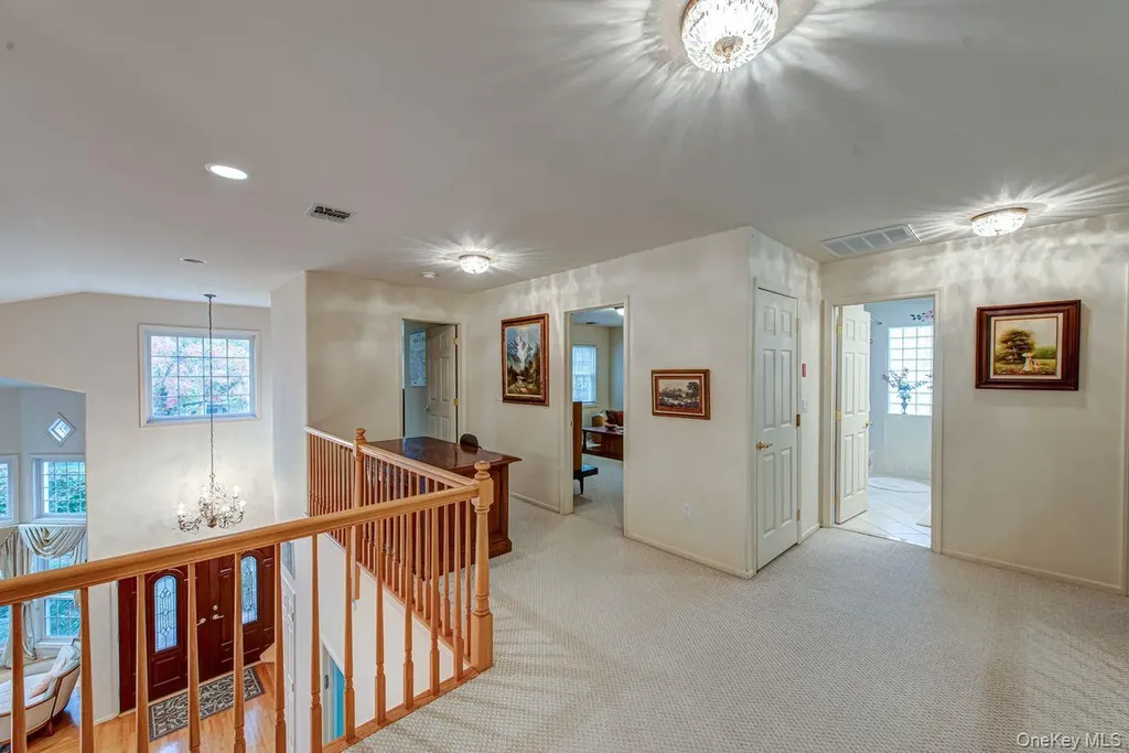 174 Sagamore Drive Plainview NY 11803
