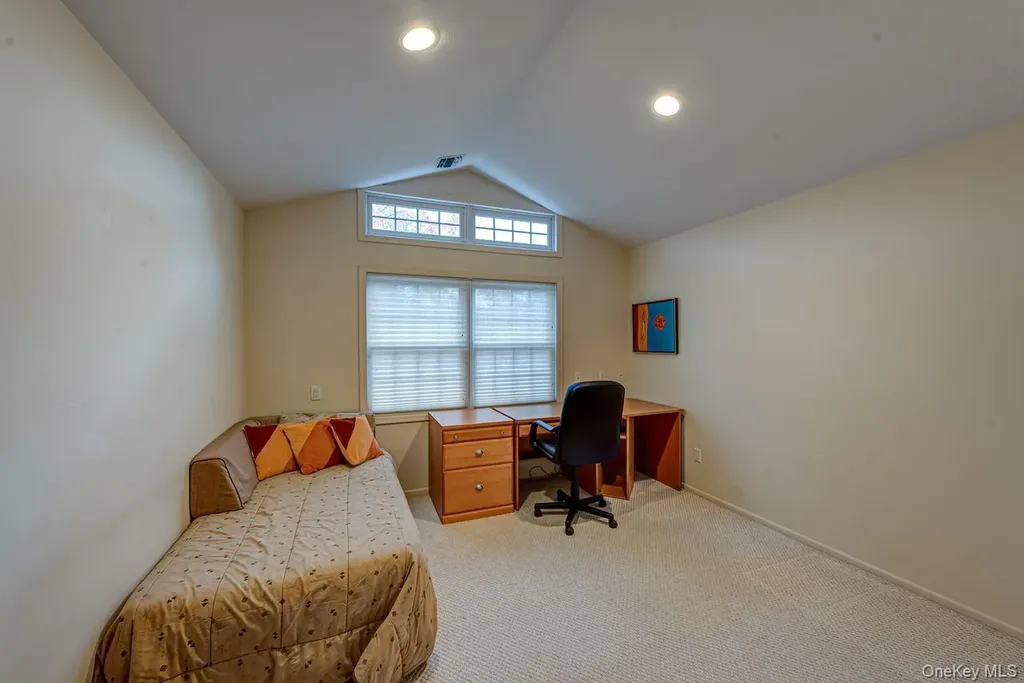 174 Sagamore Drive Plainview NY 11803