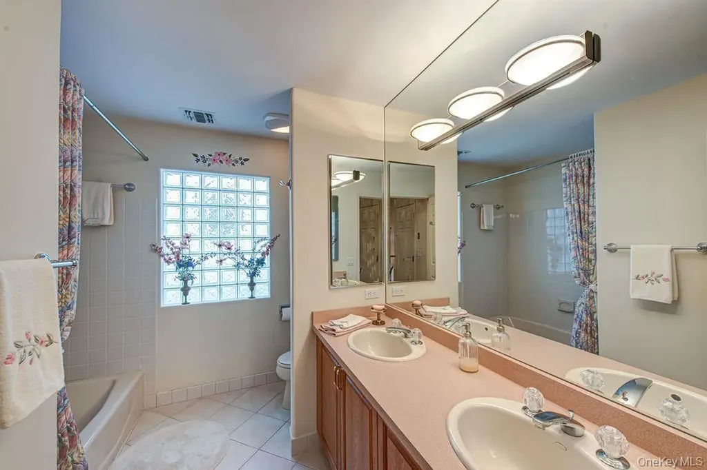 174 Sagamore Drive Plainview NY 11803