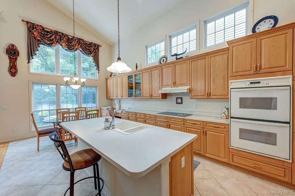 174 Sagamore Drive Plainview NY 11803